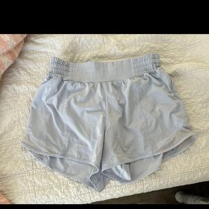 Lululemon Hotty hot high rise 4 inch shorts
